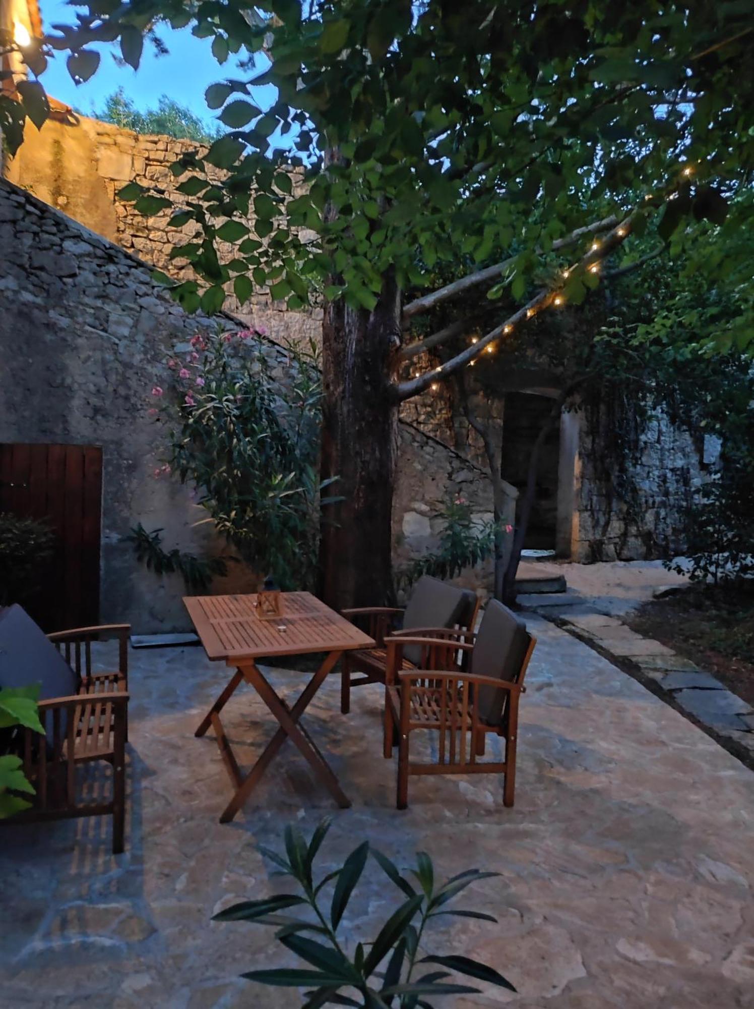 Jankovich Castle Apartment Benkovac Luaran gambar